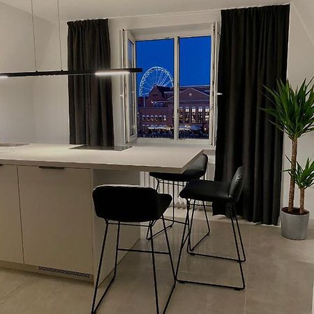 Apartament West - Targ Rybny Apartment กดัญสก์ ภายนอก รูปภาพ