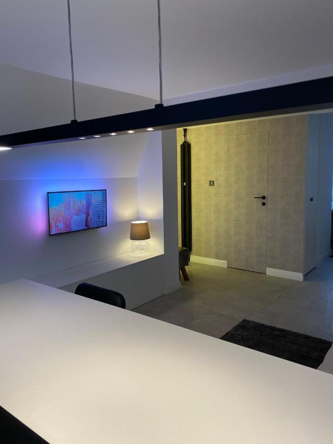 Apartament West - Targ Rybny Apartment กดัญสก์ ภายนอก รูปภาพ